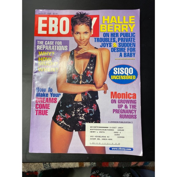 Ebony Magazine, August 2000, Cover Feature Story "Halle Berry" - Picture 1 of 14
